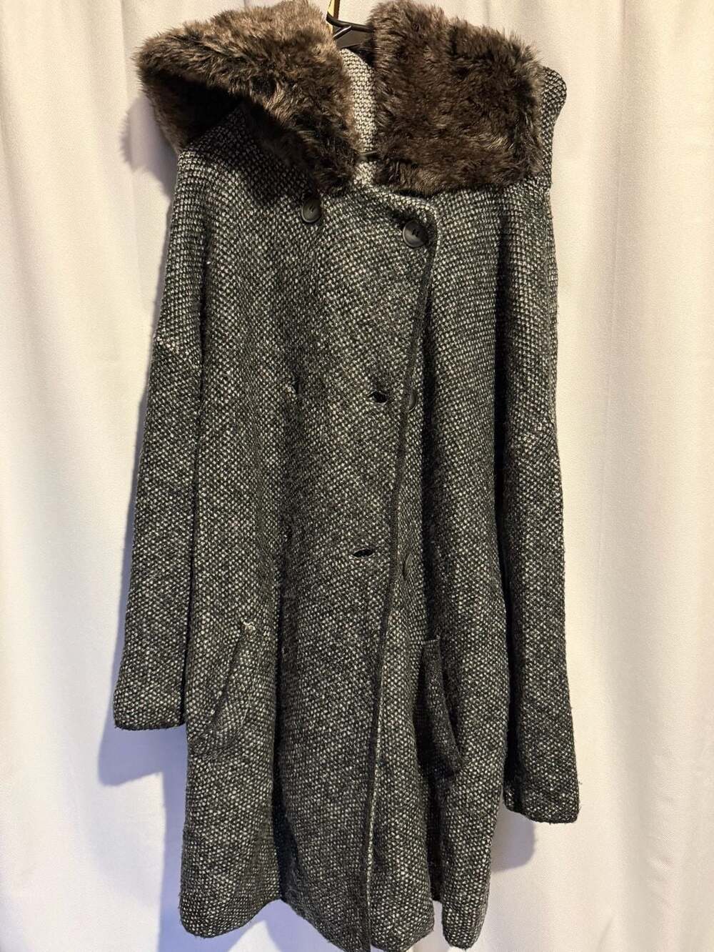 Zara Knit Hooded Coat Size M Black Gray Faux Fur Collar Textured